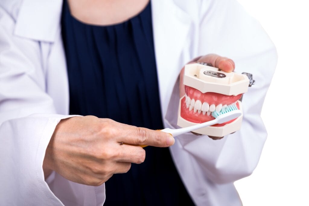 A few dental care tips for healthy teeth